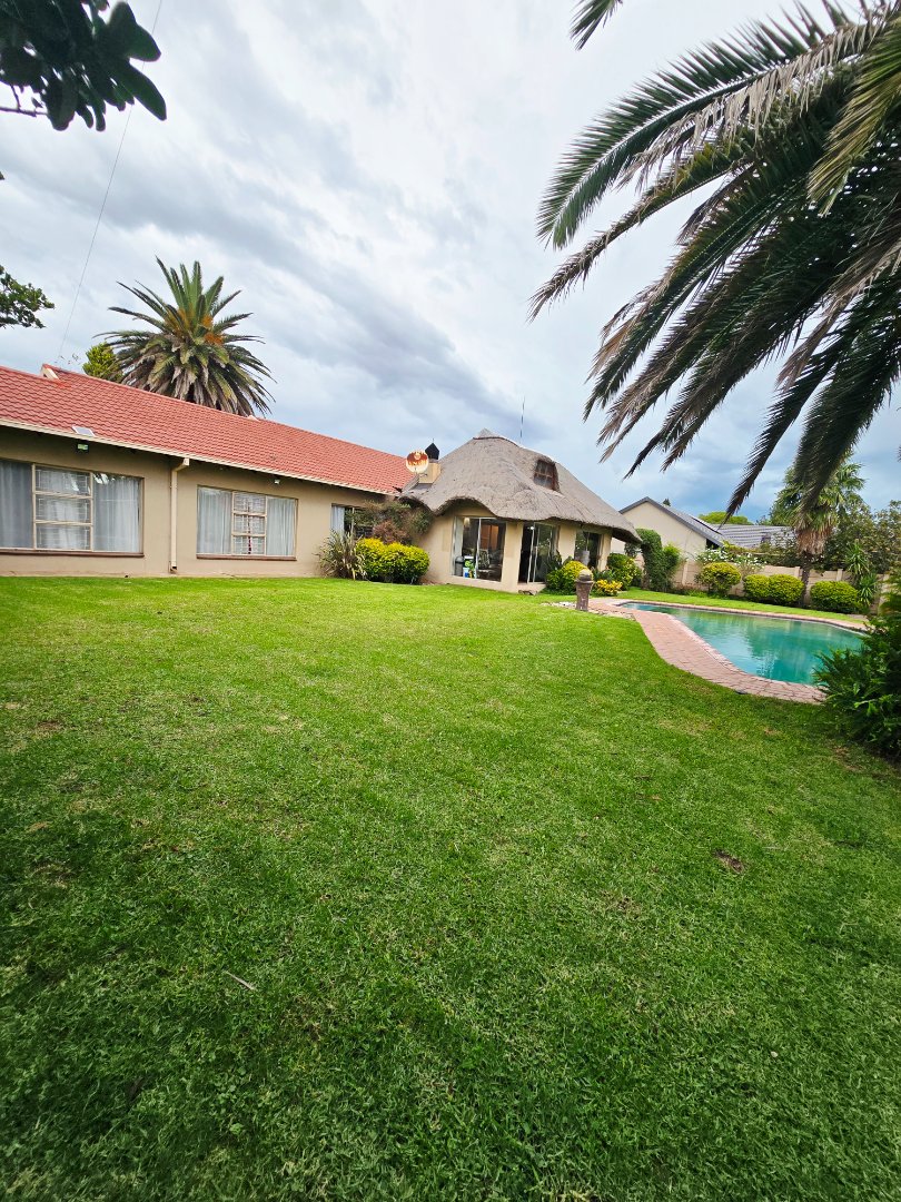 3 Bedroom Property for Sale in La Hoff North West